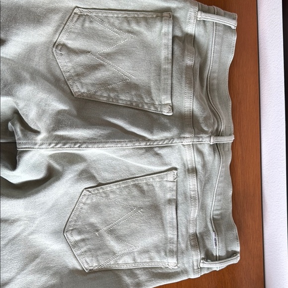 Mother Weekender Fray Jeans in Celery Color, Size30- Excellent Condition - Picture 9 of 12